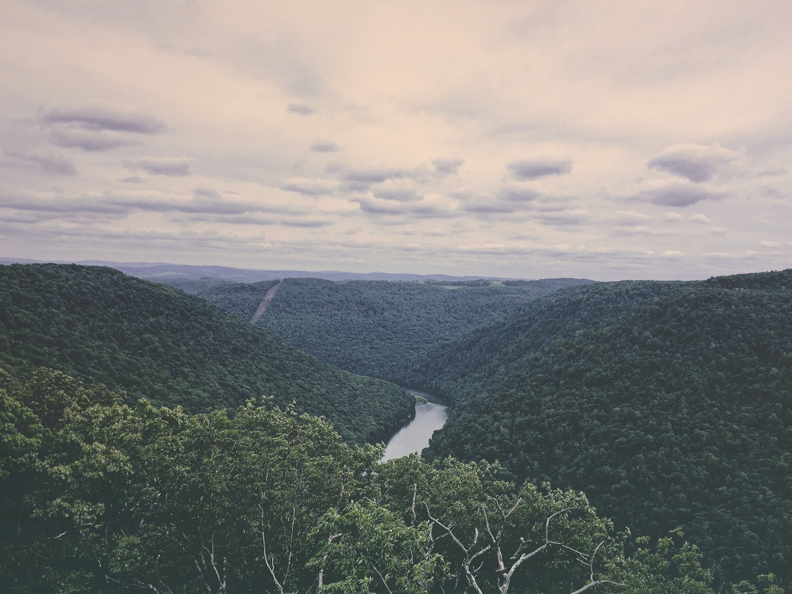 cloudy sky in the mountains